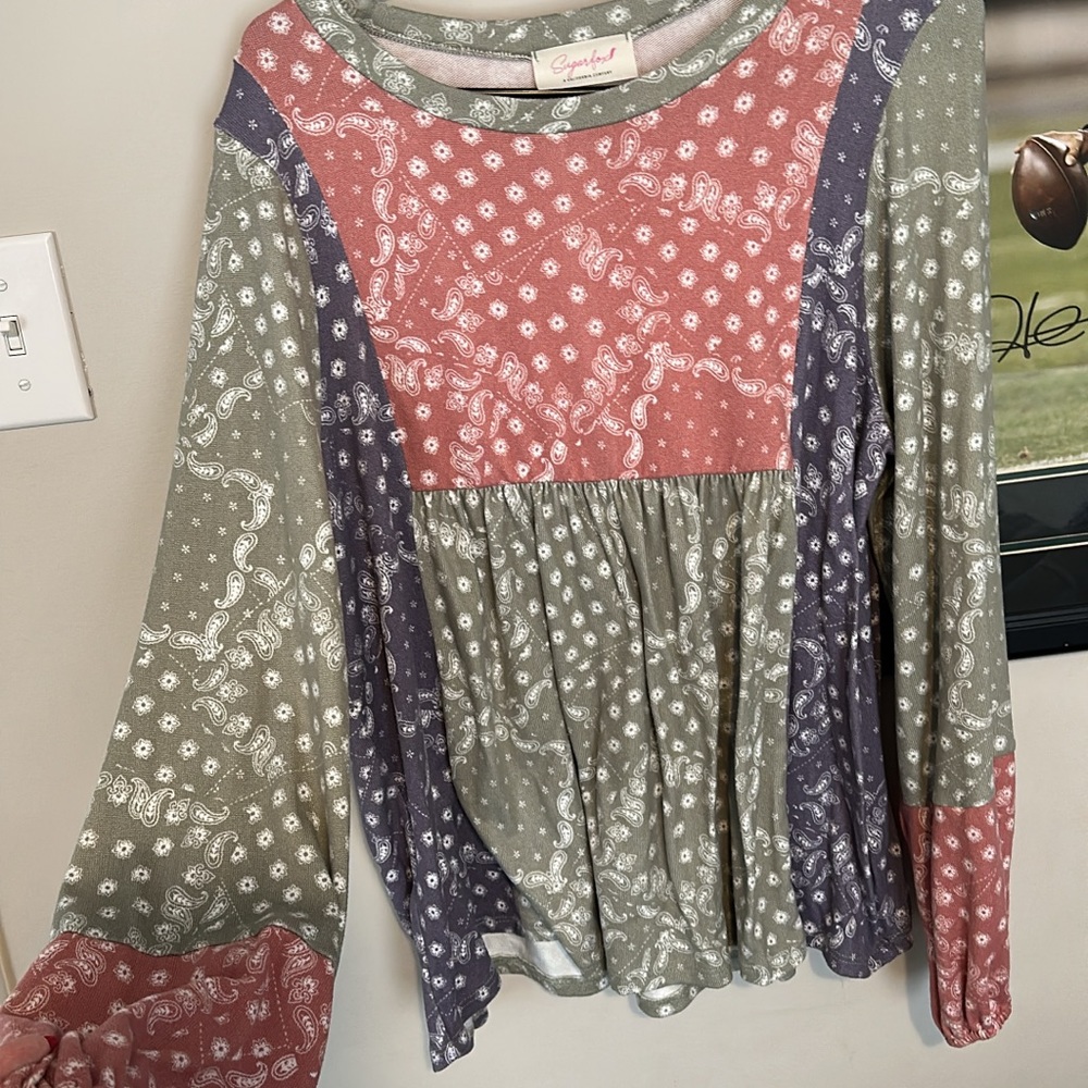 Women's Paisley Long Sleeve Top